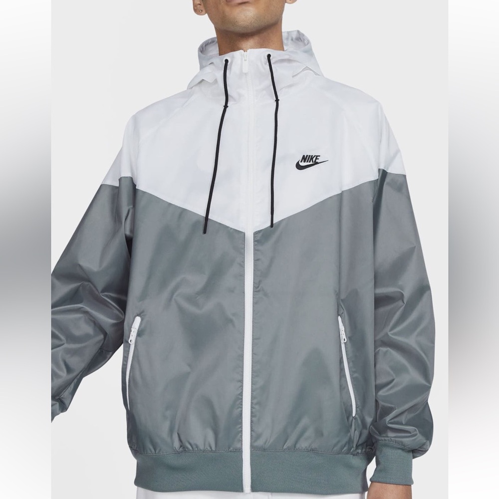 EUC Nike Men Sportwear Windrunner Jacket Size M in Grey/White/Black Combo - Picture 10 of 13
